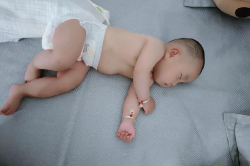 安阳怀孕多久会显肚子